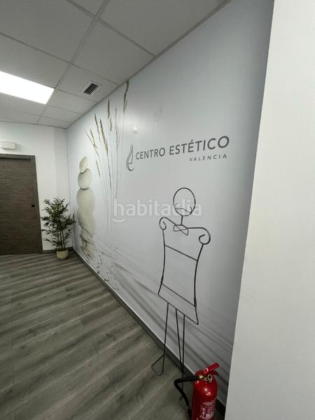 Foto beca6e22-0c50-4b10-9fe1-8c3ae260d5cc. Traspàs local comercial a Vara de Quart Valencia