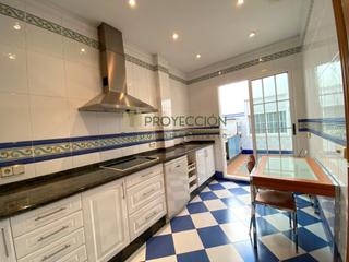 Casa adossada  Carrer mariano benlliure. Espectacular casa en el centro de benetússer dos terrazas gran g