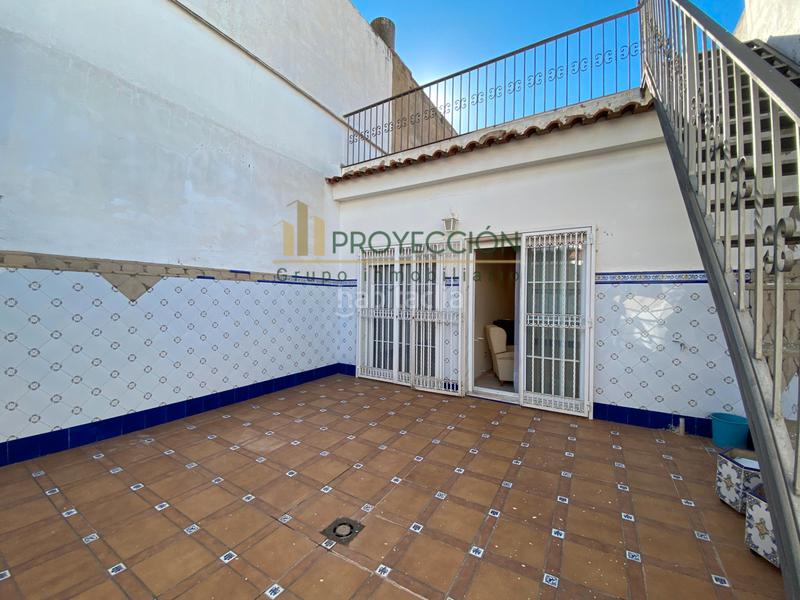 Foto dc28265b-365e-4716-981f-a545e02fd58e. Casa a schiera con riscaldamento parcheggio in Benetússer