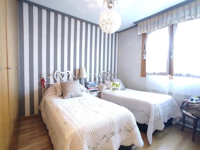 Foto 6ef32e03-f988-4c68-9d0f-e6c40c6ab24f. Attique avec chauffage parking dans Villafría - La Ventilla - Castañares Burgos