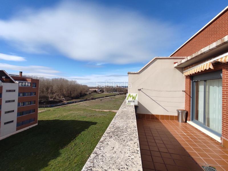 Foto 98cce9ce-601d-4cd1-bf9a-63808ca5339d. Attique avec chauffage parking dans Villafría - La Ventilla - Castañares Burgos