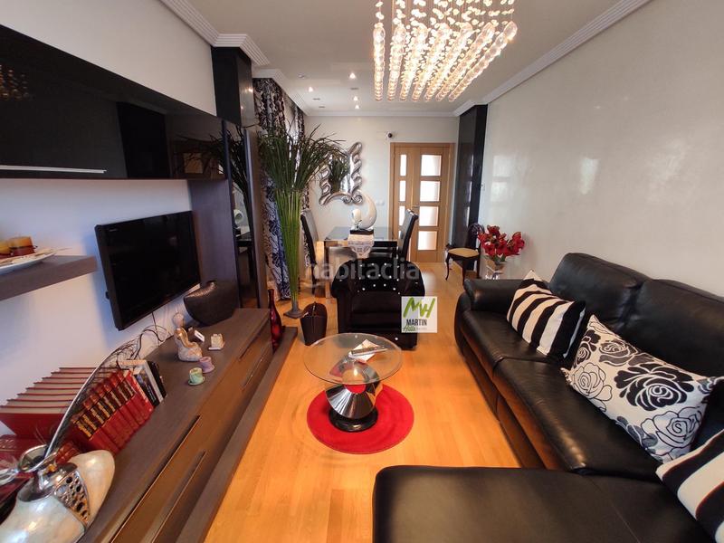 Foto b7eb550b-6ff0-415d-a782-02a88623e864. Attique avec chauffage parking dans Villafría - La Ventilla - Castañares Burgos