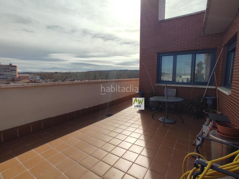 Foto ce29cf74-e946-4ada-9eb0-152f5da9f00b. Attique avec chauffage parking dans Villafría - La Ventilla - Castañares Burgos