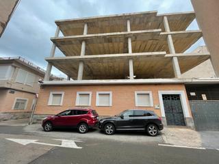 Edifici a Calle puerto rico 4. Estructura para terminar