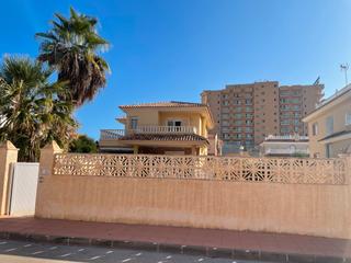 Chalet in Polígono y 41. Magnifico chalet en lamanga del mar menor