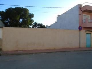 Terreno residencial en Calle peñetas 8. Se vende solar de 416 metros cuadrados en alguazas