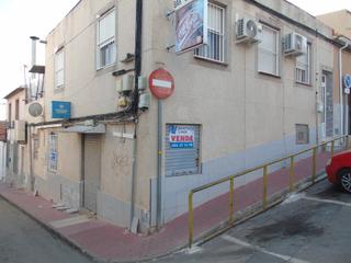Locale commerciale in Calle sevilla 14. Se vende bajo comercial en molina de segura