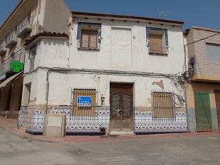 Casa  Calle milagros 1. Se vende casa de pueblo para reformar o como solar