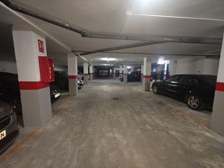 Parking voiture à Calle Almenara 16