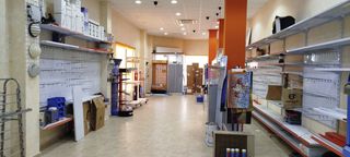 Local Comercial a Calle francisco escámez 8. Se vende local comercial en ceuti tambien esta en alquiler con o