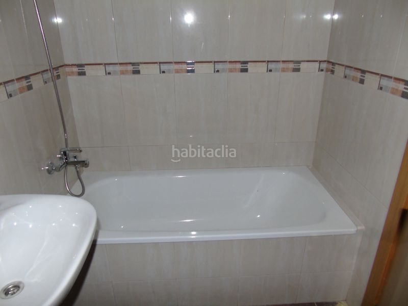 Foto b2e5be46-5aa5-4e34-ab73-29edfe0be0da. Pis amb aparcament a Ceutí