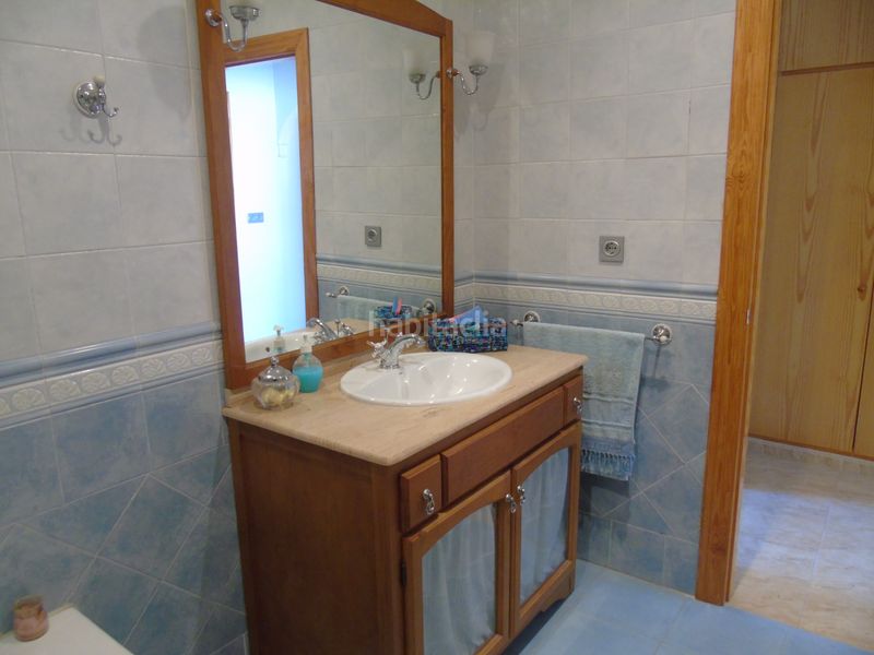 Foto 208273d2-4091-4a18-a647-0371e910c18b. Casa aparellada amb xemeneia aparcament a Ceutí