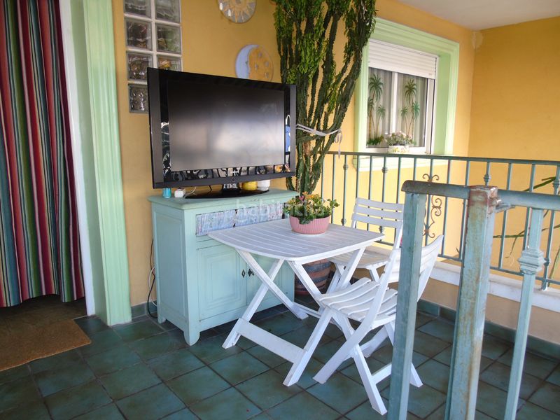 Foto a905f515-de1f-440f-8299-cc3f00da54c1. Casa aparellada amb xemeneia aparcament a Ceutí