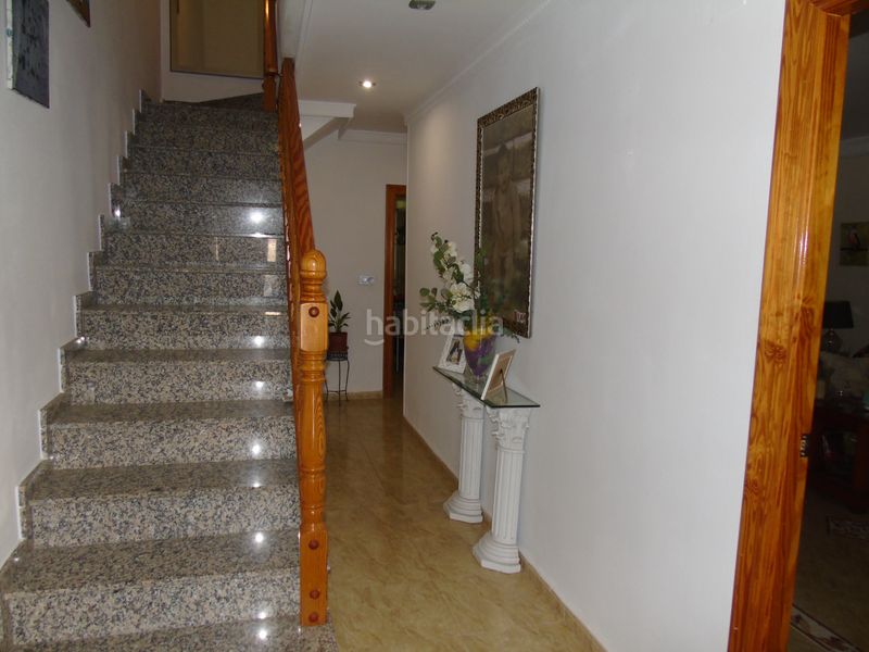 Foto b879fd26-ebc7-4283-a0fd-5b246e28c37c. Casa aparellada amb xemeneia aparcament a Ceutí