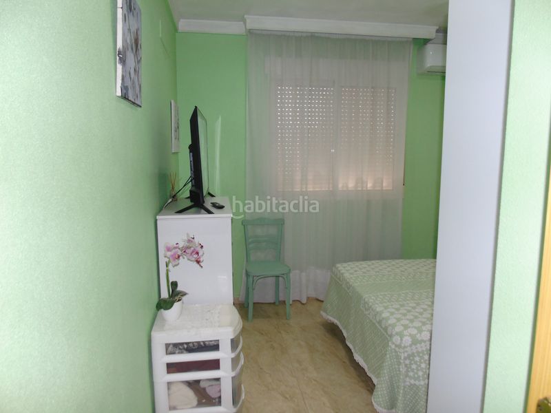 Foto c49bc7e5-c6b4-47e3-900d-ed0ec0187d5f. Casa aparellada amb xemeneia aparcament a Ceutí