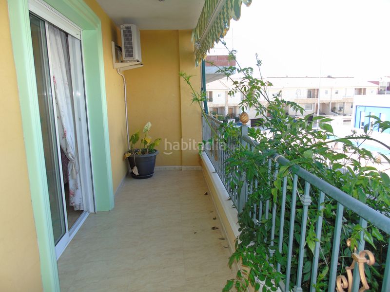 Foto cd901f35-de93-448e-8fe9-9f893db293d3. Casa aparellada amb xemeneia aparcament a Ceutí