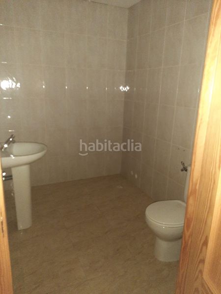 Foto ac451c57-7531-4007-805d-ac1ed61544a0. Local comercial a calle murillo 6 a Ceutí