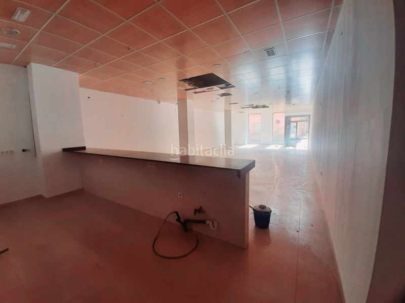 Foto e697d193-7485-4f9a-94af-996e110ea0aa. Local comercial a calle murillo 6 a Ceutí
