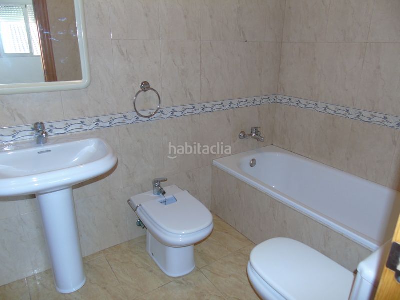 Foto e9a76b0e-2e3c-4315-9148-0c21358f8f38. Pis amb aparcament a Ceutí