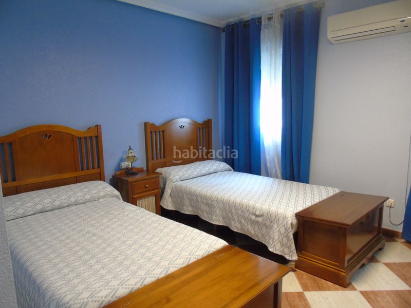 Foto 0fd310d0-f518-43ab-9333-e07cdecff920. Casa adossada amb xemeneia aparcament a Ceutí