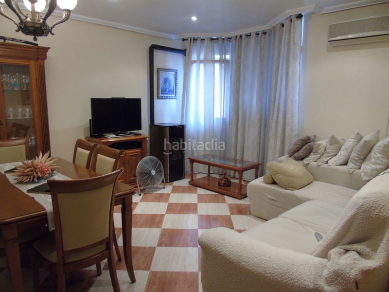 Foto f8d4e2b3-0405-4041-82fe-20831249291c. Casa adossada amb xemeneia aparcament a Ceutí