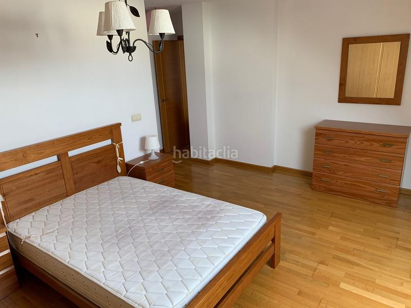 Foto b6f72e44-629e-4f4f-9692-53119f846979. Zweistöckige wohnung mit heizung parking in Centro Ponferrada