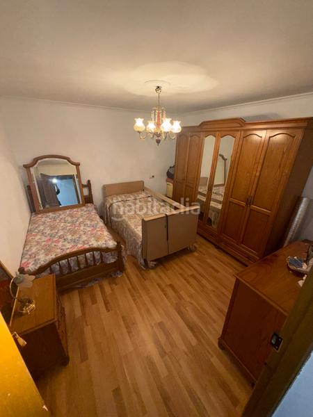 Foto 2231d328-c412-4c52-9ec7-9ae60ff4e9e5. Reihenhaus mit heizung parking in Cubillos del Sil