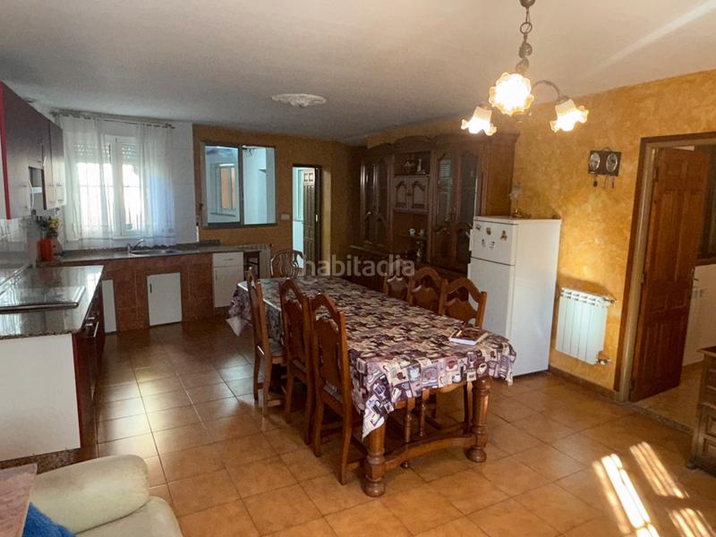 Foto 7561241c-9382-41c8-af8b-8fb21d2415d6. Reihenhaus mit heizung parking in Cubillos del Sil