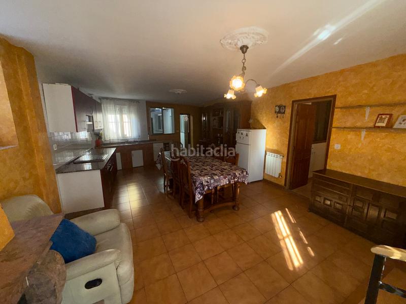 Foto 7614ac32-f6f1-4a17-9c83-1f66f11a11da. Reihenhaus mit heizung parking in Cubillos del Sil