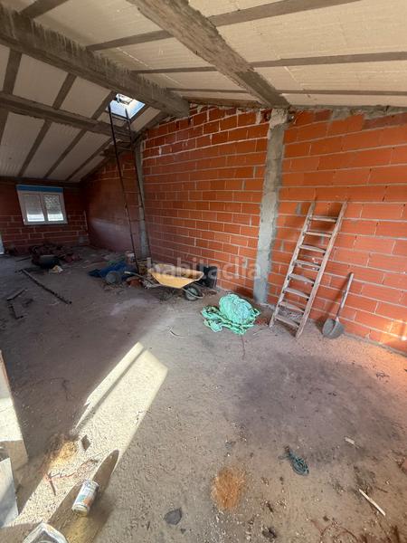 Foto 8d60e0df-4521-4693-9f54-3f5057e03899. Reihenhaus mit heizung parking in Cubillos del Sil