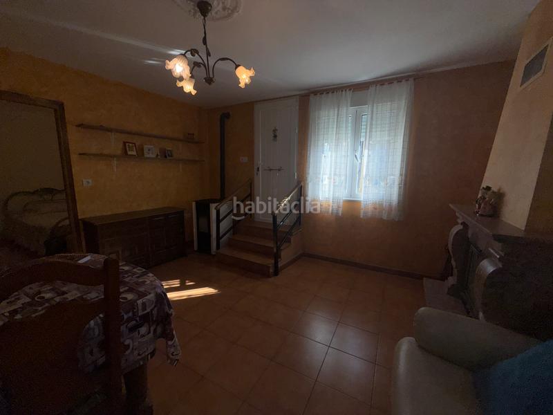 Foto aee4ccbc-d5d1-48db-b6ea-675d588bdf54. Reihenhaus mit heizung parking in Cubillos del Sil