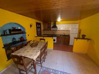 Masia a Barjas. Se vende encantadora casa de montaña en vega do seo (barjas, leó