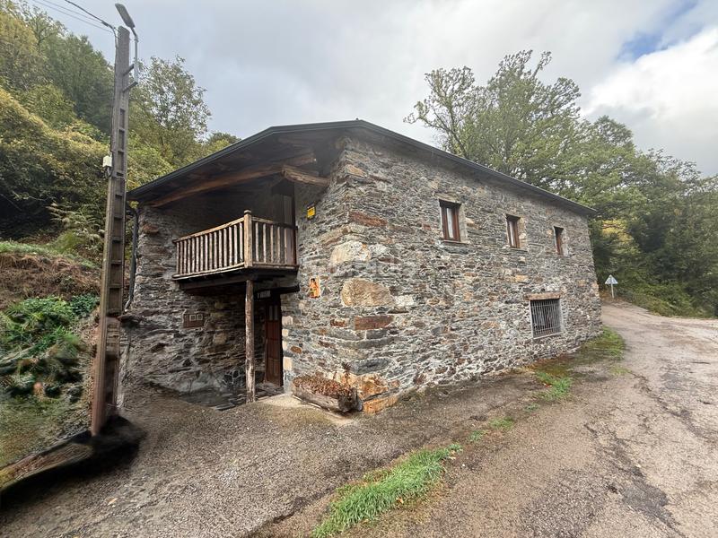 Foto b757793c-eddf-4703-b97e-cfcf2b12c41b. Mas avec cheminée chauffage dans Barjas