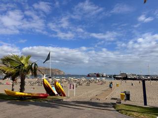 Pis  Avenida de suecia. Piso con dos dormitorios cerca al playa de los critianos