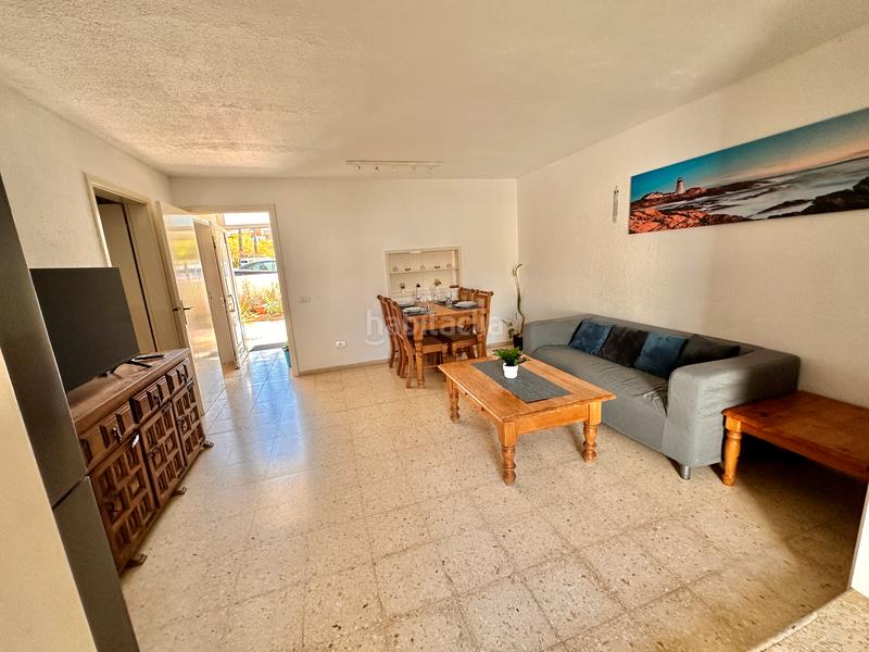 Foto d05f7d05-a95c-48ee-87bb-a8592ce5d436. Lloguer casa adossada a avenida la arenita 11 a Palm - Mar Arona