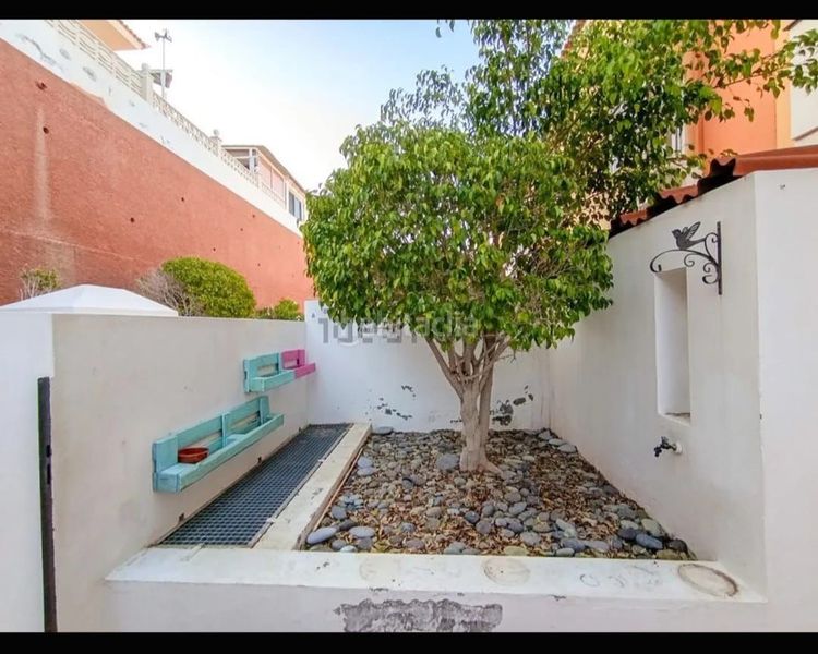 Foto 8781376c-f74e-4f79-aead-675cc2335de1. Casa adossada amb aparcament piscina a Torviscas Centro y Alto Adeje