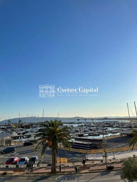 Foto af02d252-ccb5-44a8-9aed-f8ebc0da5592. Edificio en l´Estartit poble Estartit