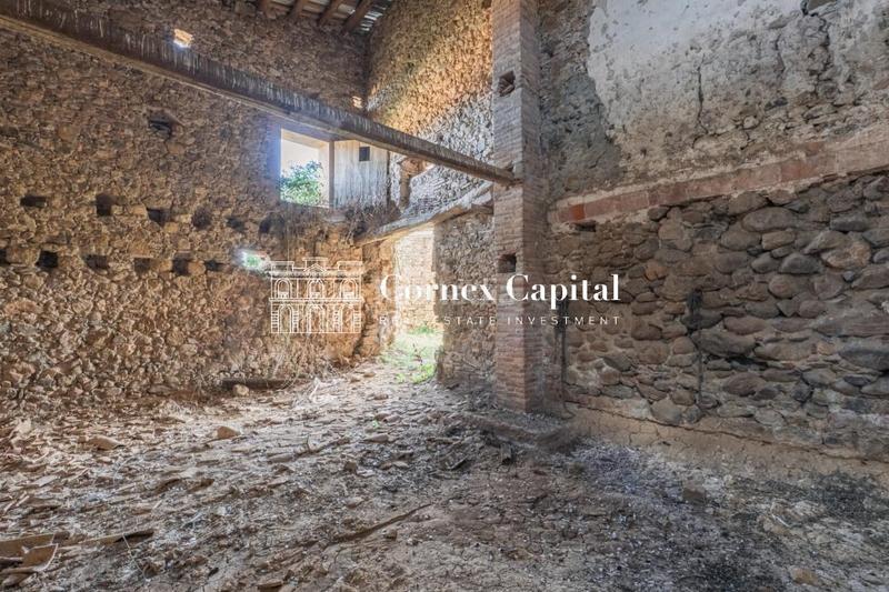 Foto 05efbfa3-2327-47ff-be36-f6ab00513ee7. Masía en Corçà