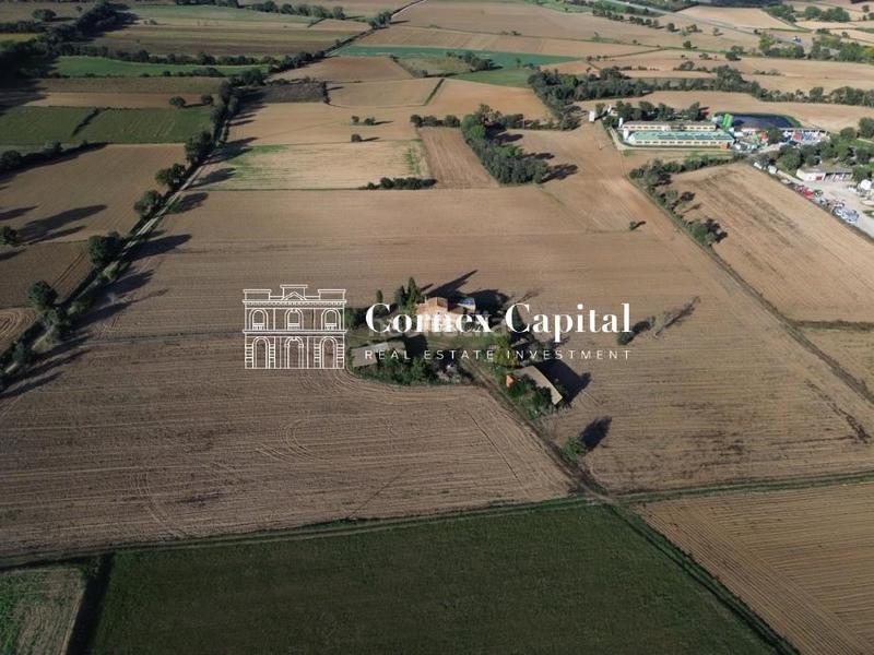 Foto 843fe6cf-2b07-4f96-b609-852fa1034ba4. Masía en Corçà