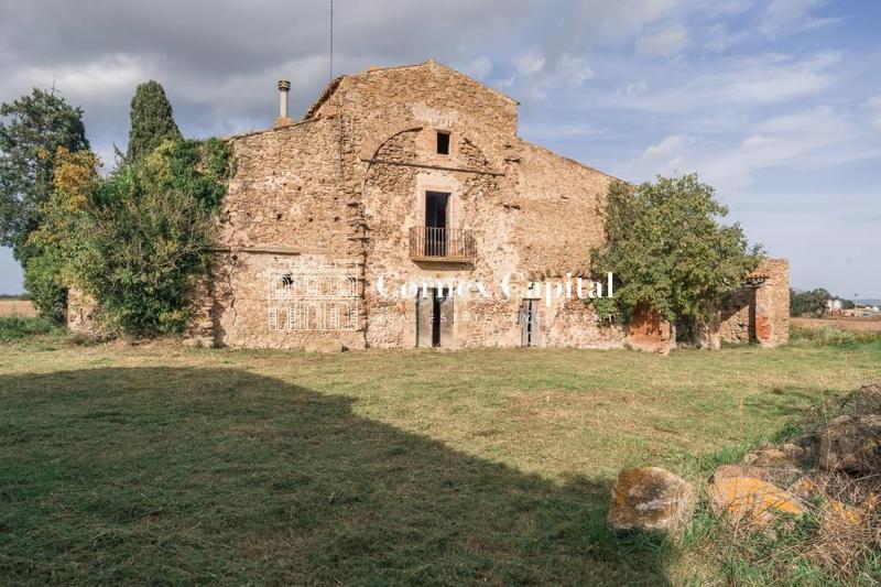 Foto 9da45644-40d7-4bf4-b112-4f89ae97c7b7. Masía en Corçà