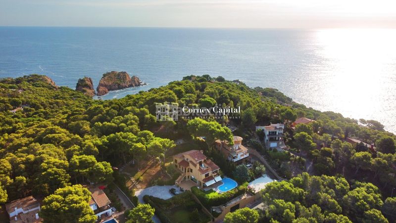 Foto 92057a1c-b847-4eef-a062-c40435509766. Casa amb calefacció aparcament piscina a Tamariu
