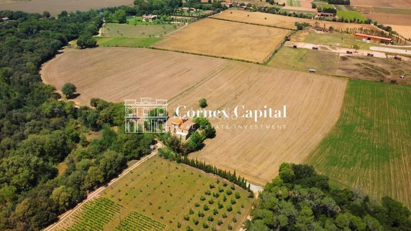 Foto 2d67458e-7d85-4e8d-bd9d-5faa61df0b81. Masia amb aparcament a Forallac