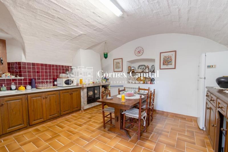 Foto 319f81f3-b57b-40ec-8b97-46e39a43f8f6. Masia amb aparcament a Forallac