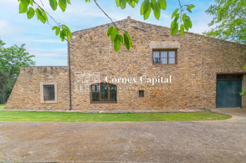 Foto 339ba802-83d5-4260-bc83-8effa8df78c5. Masia amb aparcament a Forallac