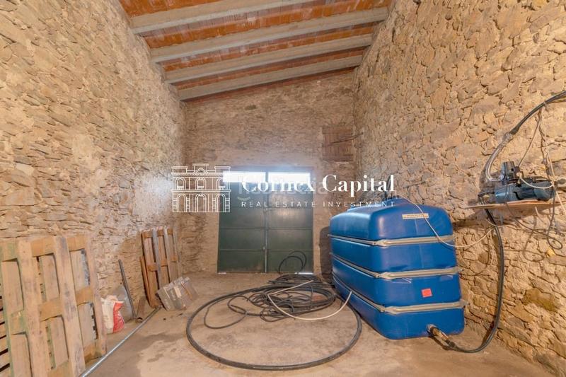 Foto 893f5abb-6abe-4d09-b87b-cd1d401a9a94. Masia amb aparcament a Forallac