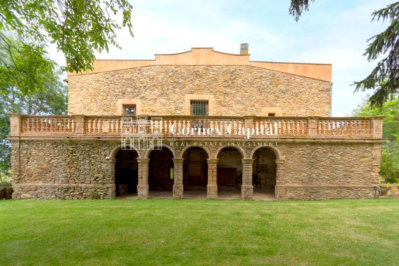 Foto a67c688f-5dde-4e38-93f4-fd5e1ba05ff8. Masia amb aparcament a Forallac