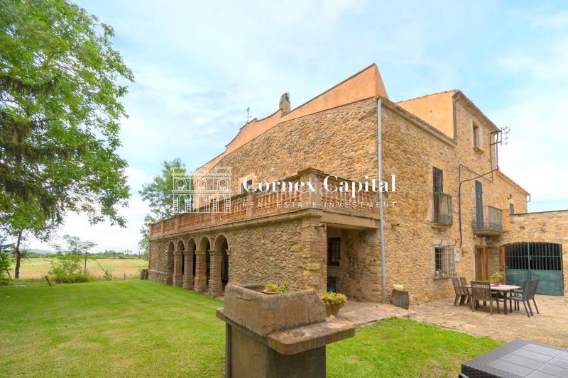 Foto b5d384e1-9eaa-44ec-9aaa-f2ef3f9d8fb2. Masia amb aparcament a Forallac