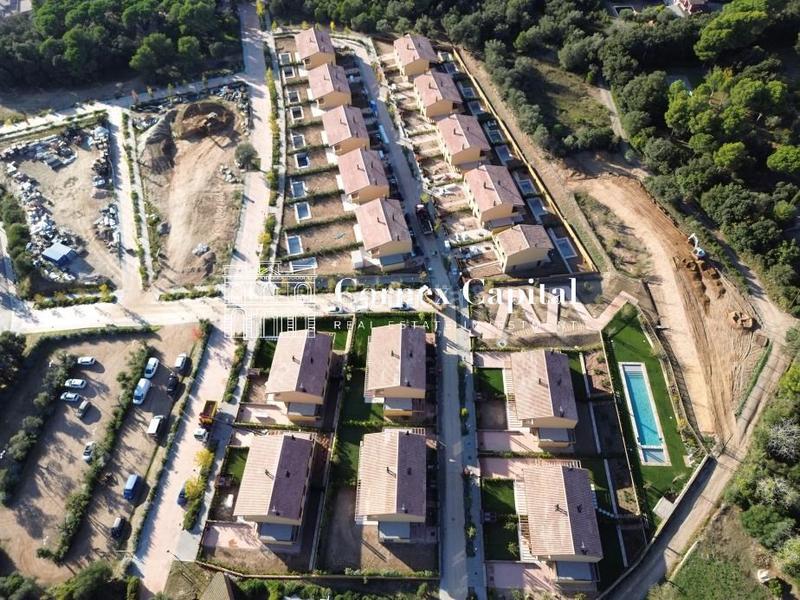 Foto cf9b1513-afde-4131-b98e-98c89b31cd2d. Casa adossada amb calefacció aparcament piscina a Regencós