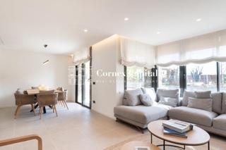 Semi detached house  Ample
