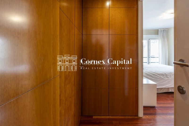 Foto fd752450-7c8e-4e44-b7c3-6bb8d8c69195. Penthouse with heating parking pool in Tres Torres Barcelona